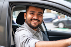 Refresher driving lessons in Tolworth